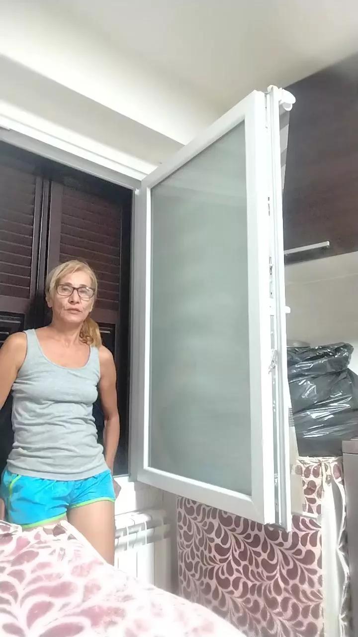 Couplemilf2 webcams show profile image 