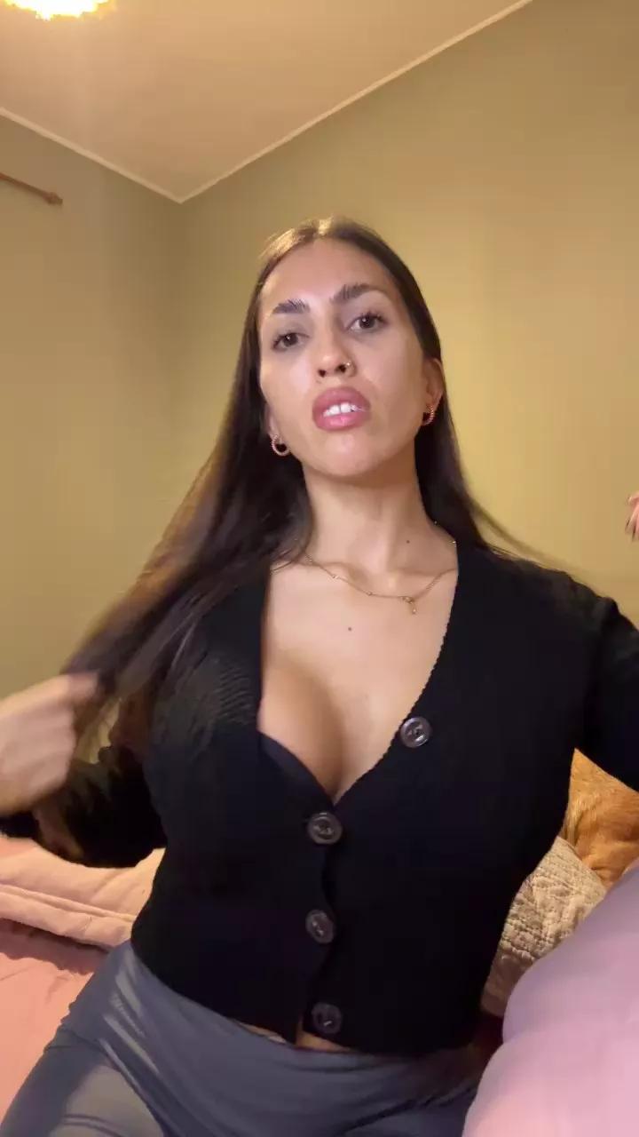 CuteMagui webcams show profile image 