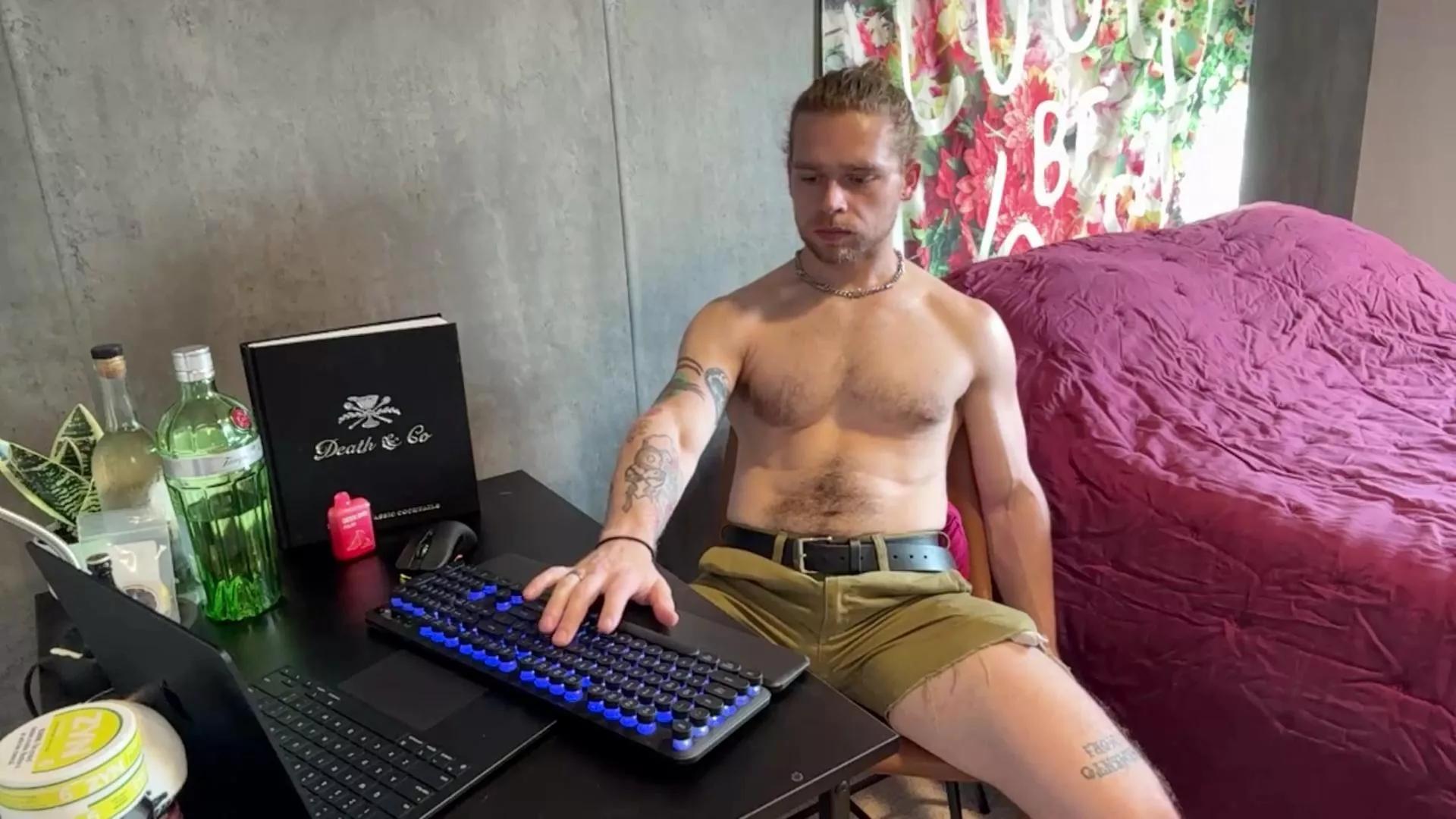 daddydaydrinkz from Cam4