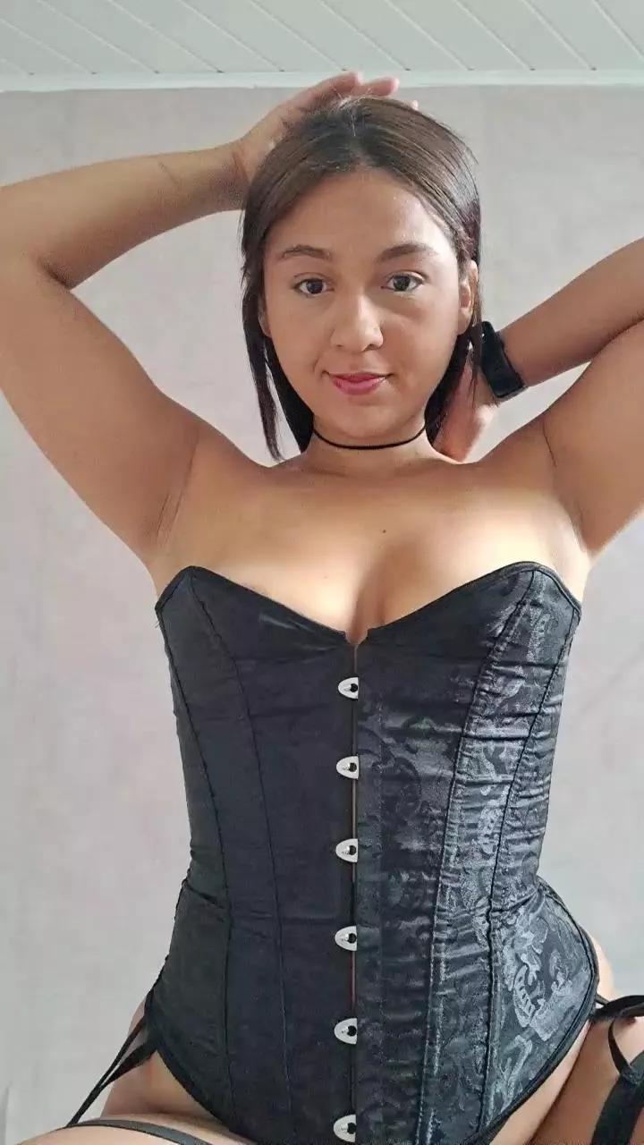 Danizinhaaaaa webcams show profile image 