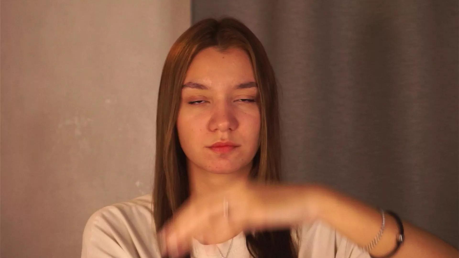 DaraKellon from Cam4