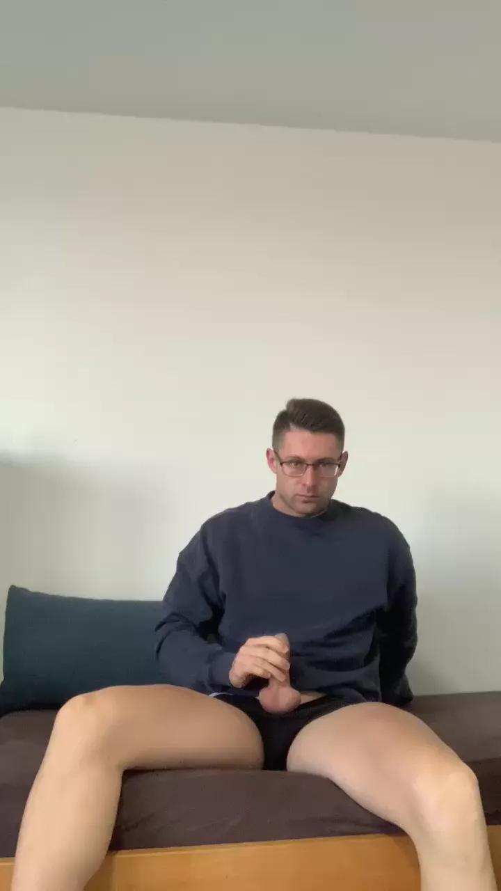 Davidhot95 webcams show profile image 