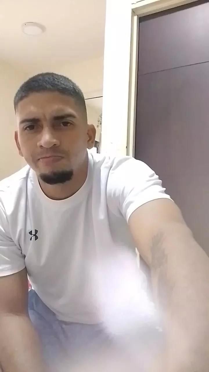 Deresullivan from Cam4