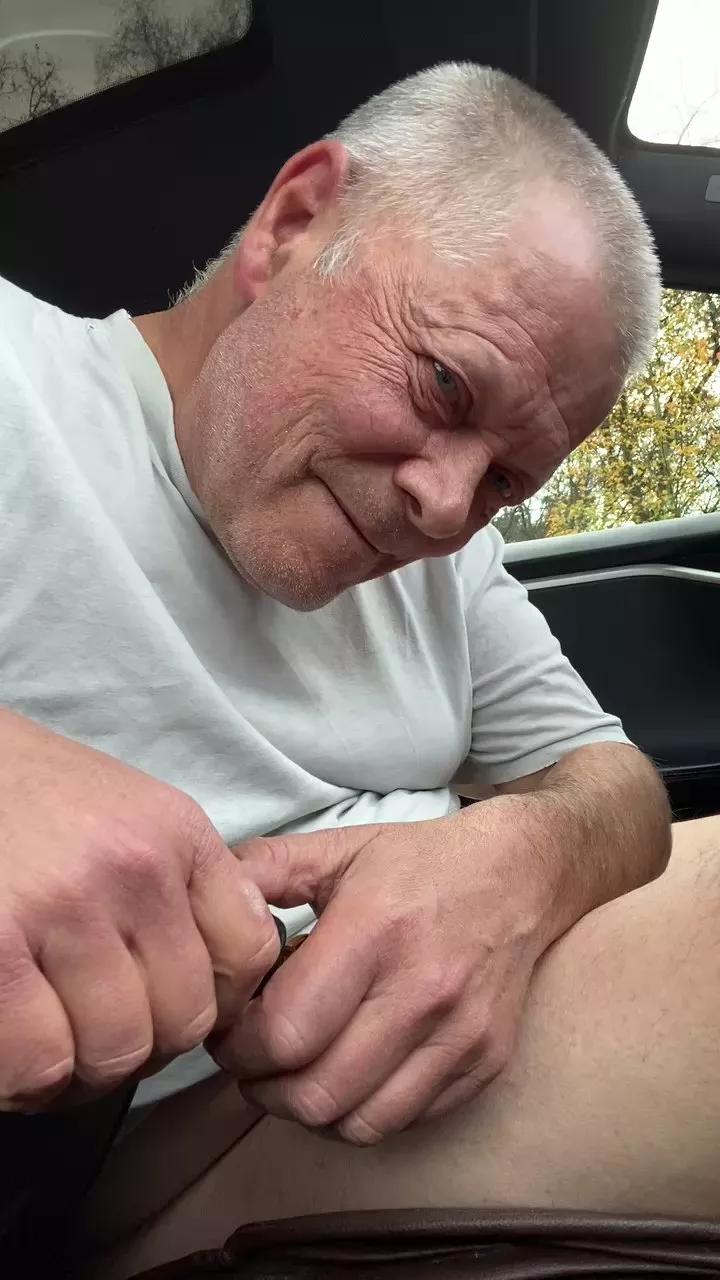 DildoMike0 webcams show profile image 