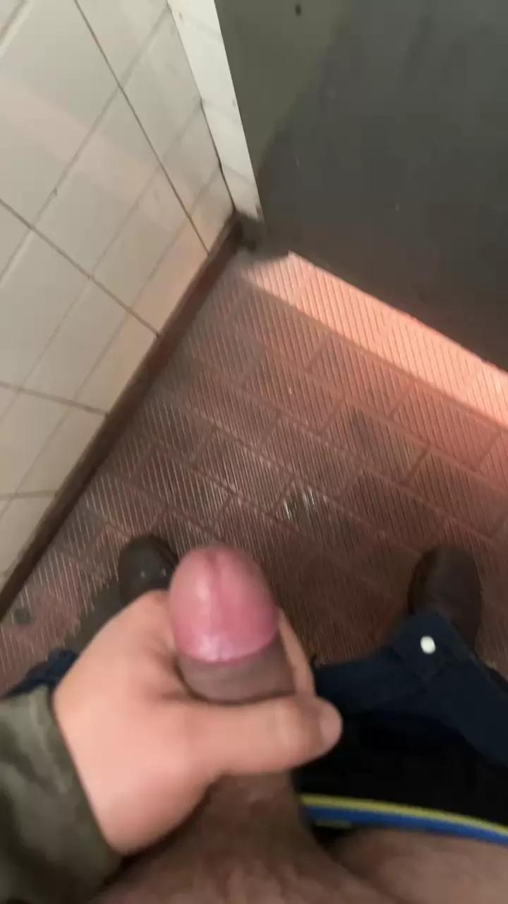 Diveogriveo webcams show profile image 