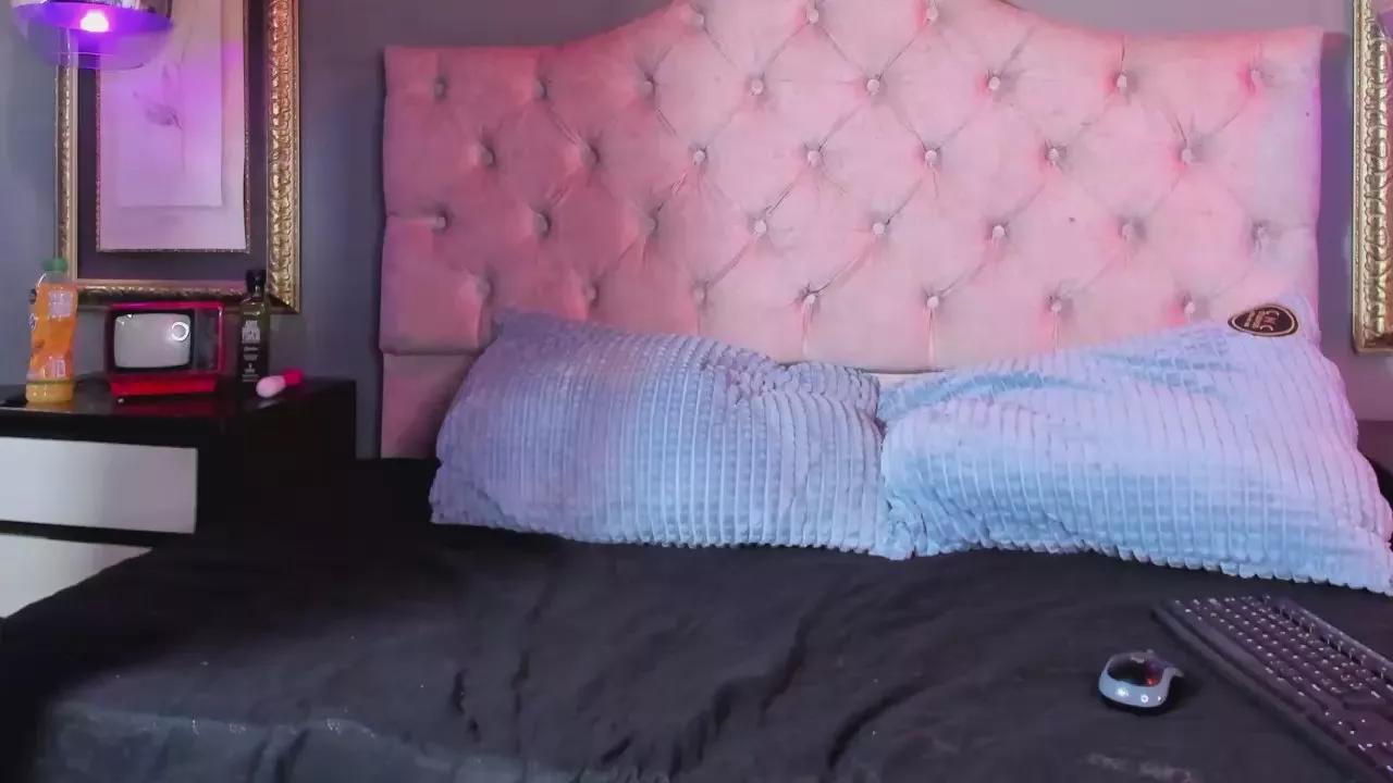 Divinebrown_ from Cam4