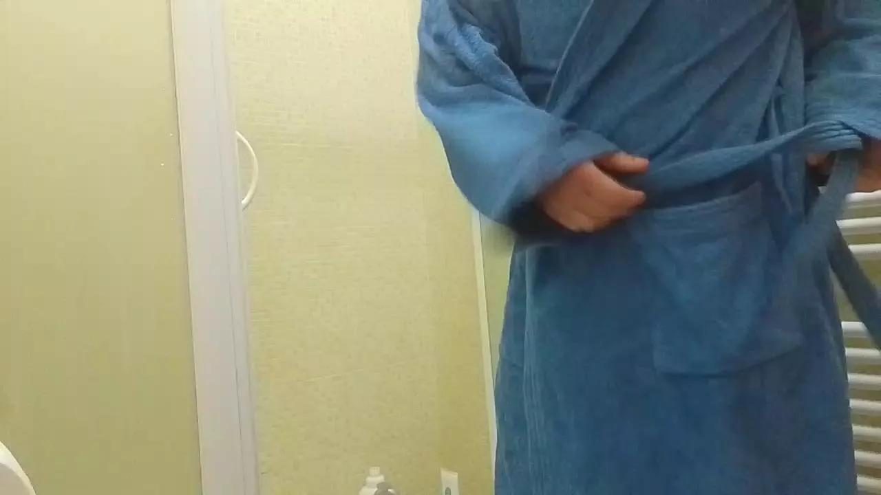 DivineDrop from Cam4