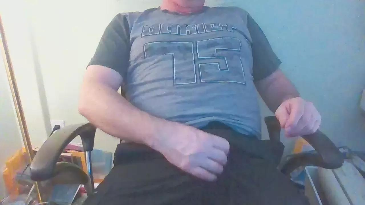 Dizzyheat from Cam4