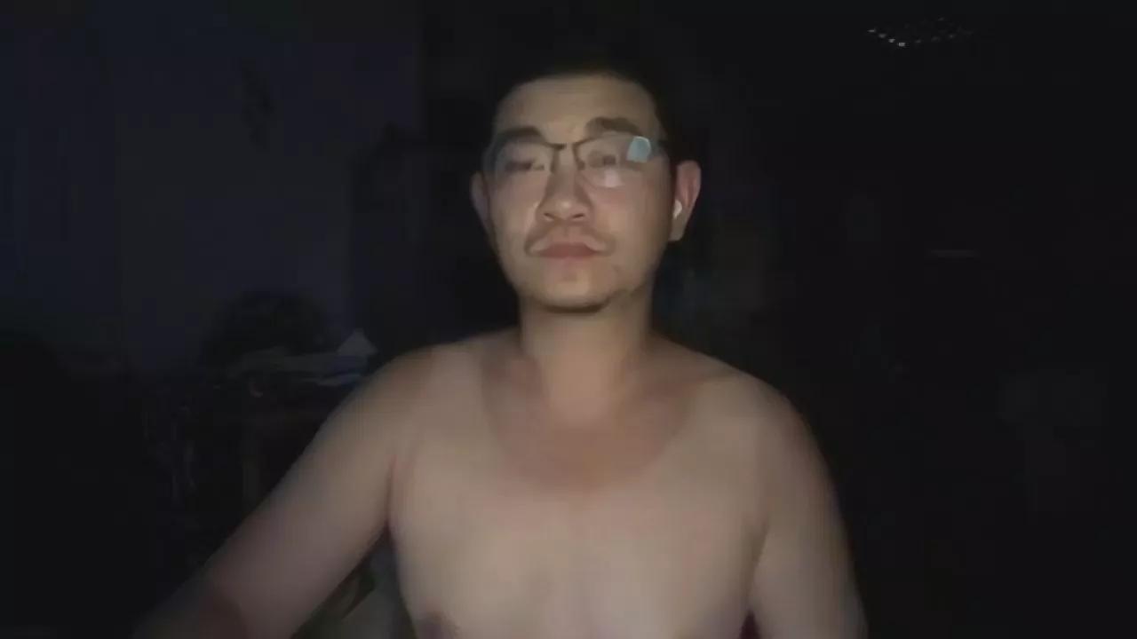 doggoshowy from Cam4