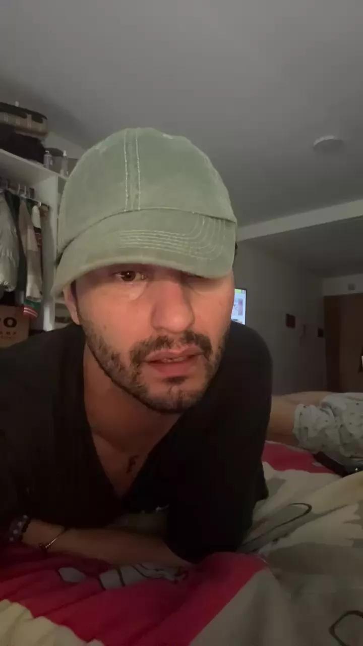 Dosversa22 webcams show profile image 