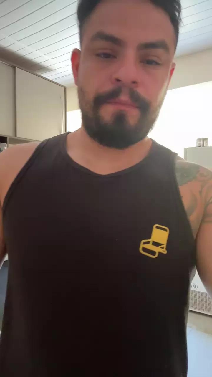 Doug337 webcams show profile image 