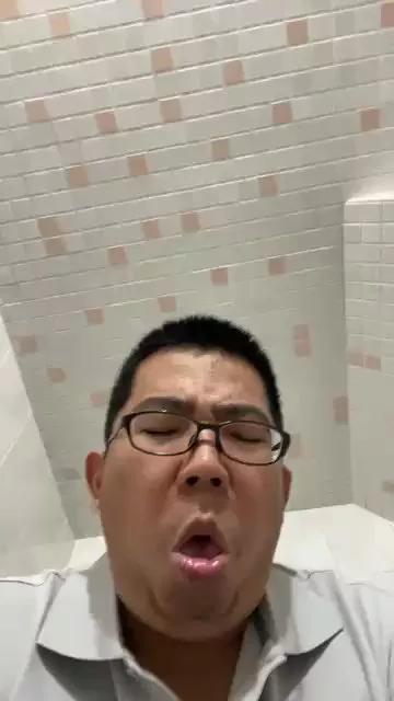 Edgemebear69 from Cam4