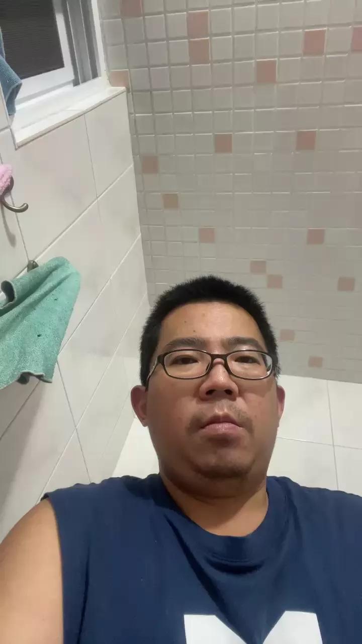 Edgemebear69 from Cam4