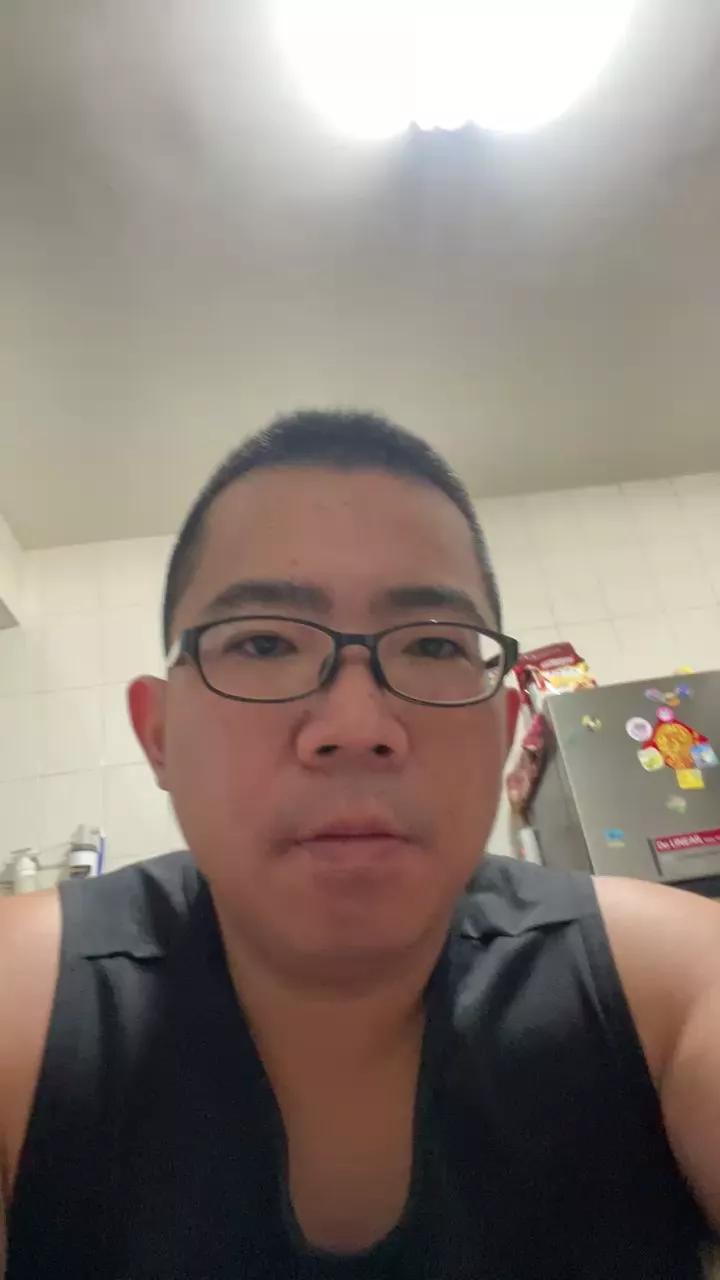 Edgemebear69 from Cam4