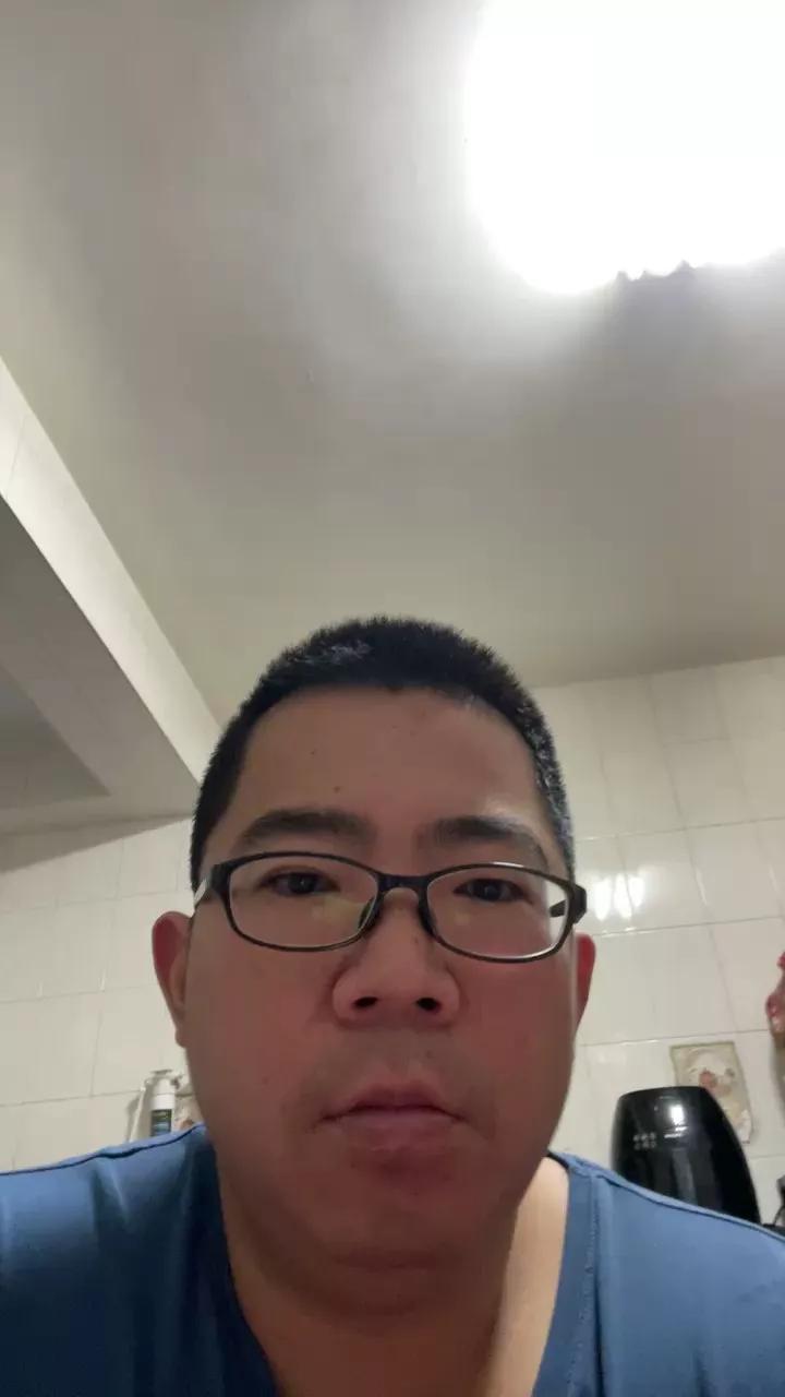 Edgemebear69 from Cam4