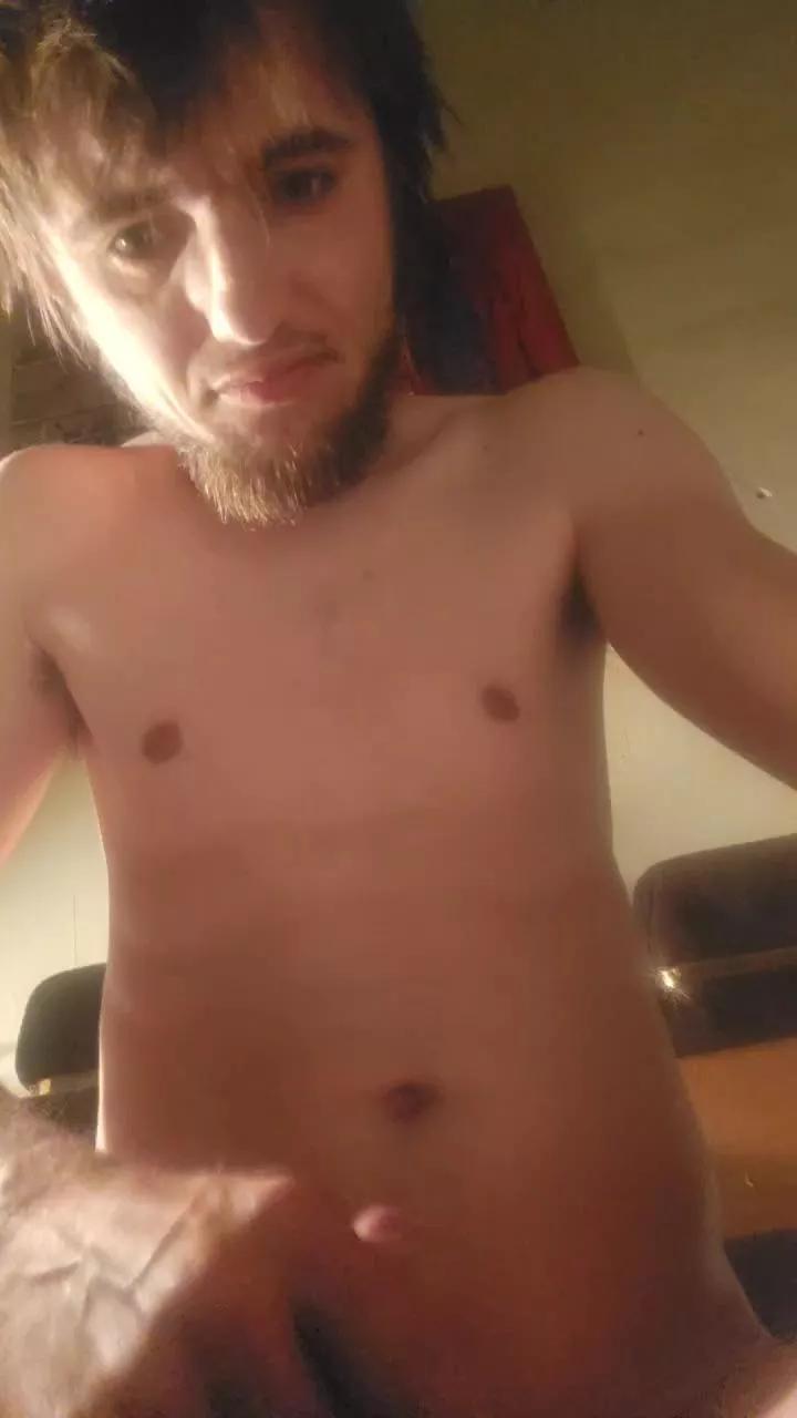 Edou17600 webcams show profile image 