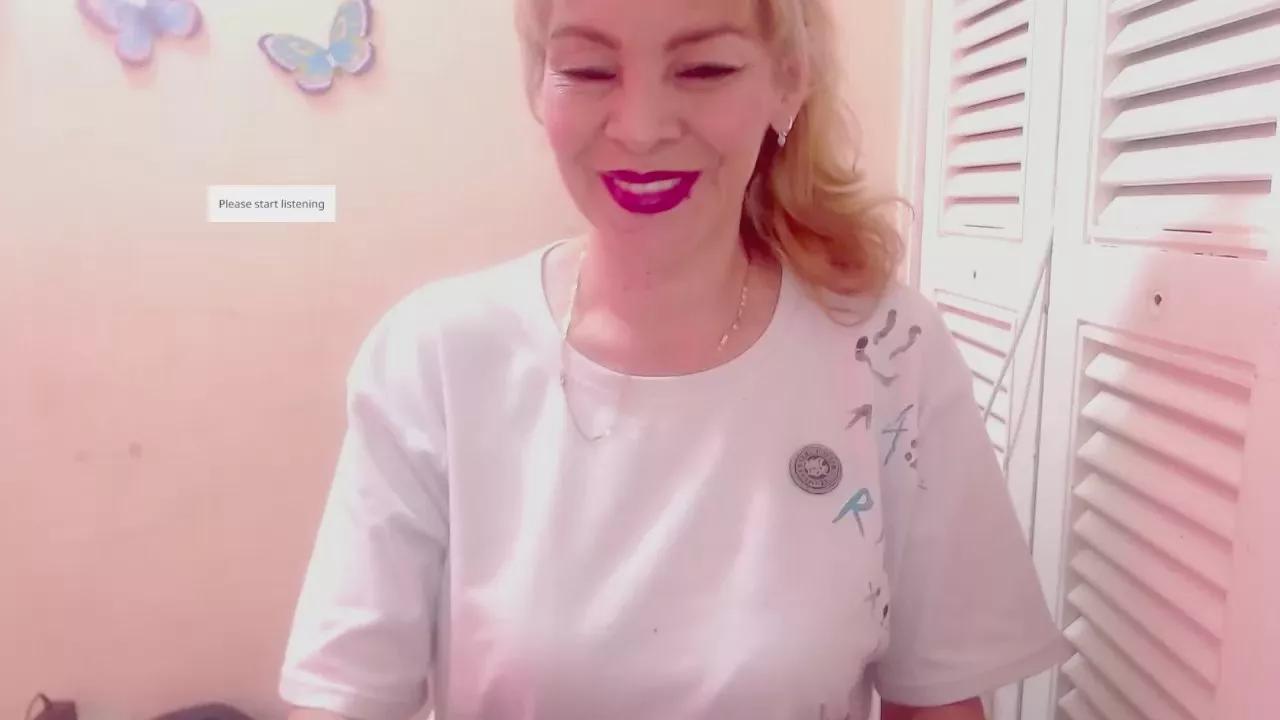 Elektra_momy from Cam4