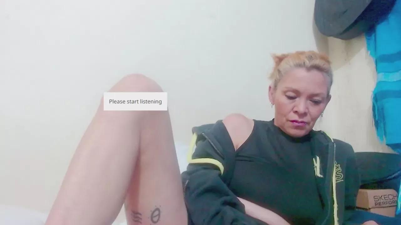 Elektra_momy from Cam4