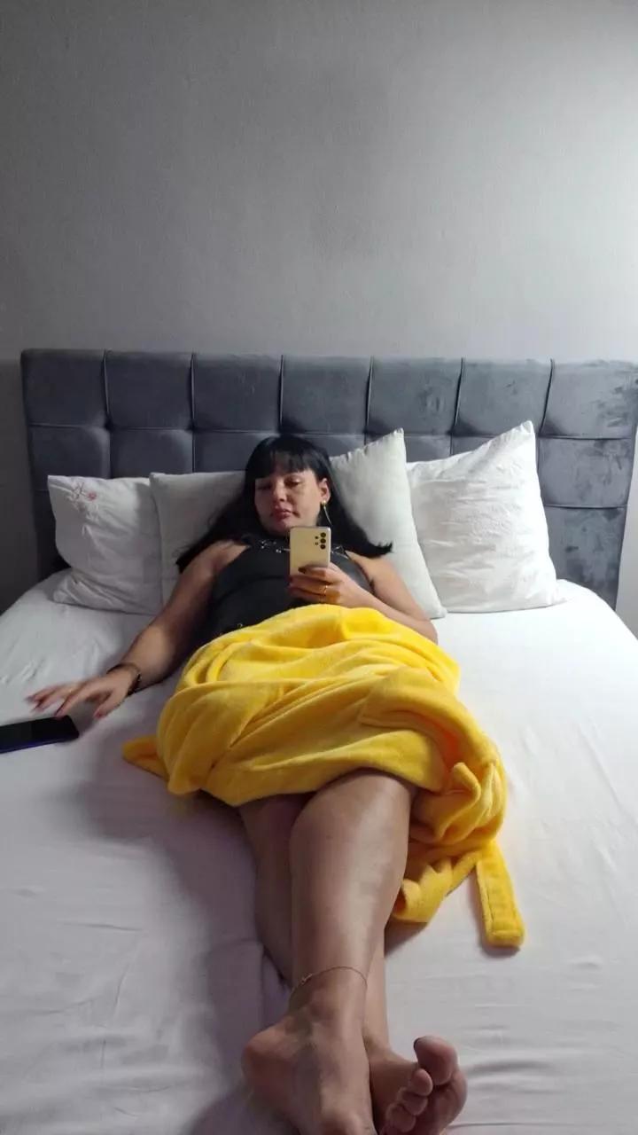 Ella_sweety from Cam4