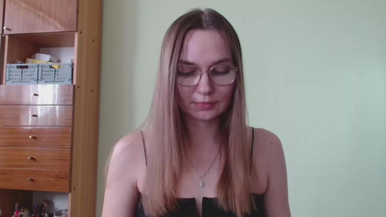 EllyHEARTx from Cam4