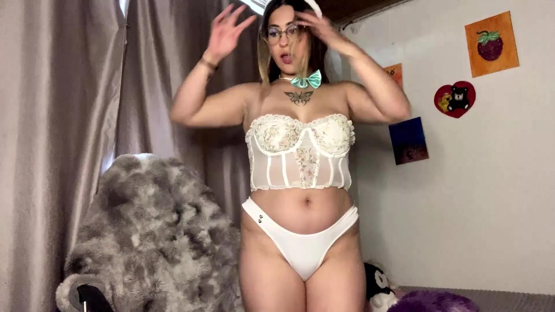 emma_bell1 from Cam4