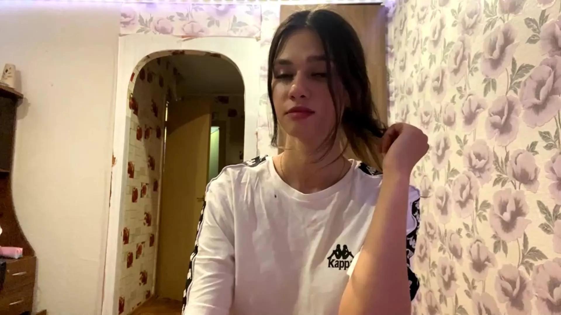 EmmaBellumsss from Cam4