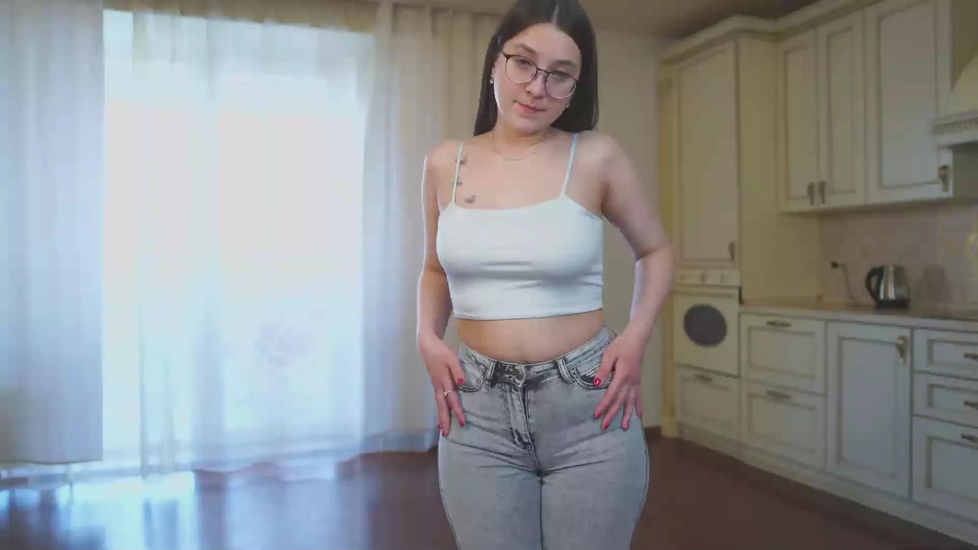 EsmeBoddy from Cam4