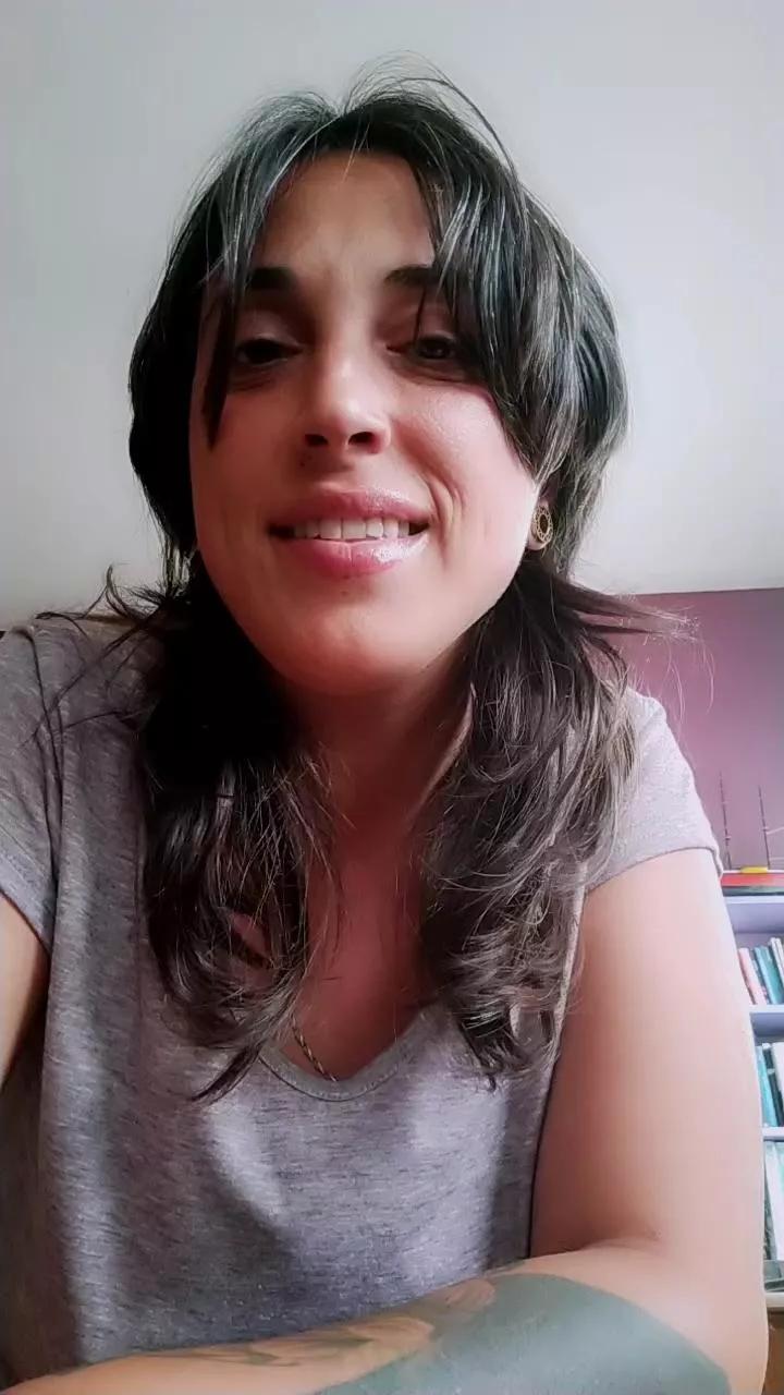Estalhot webcams show profile image 