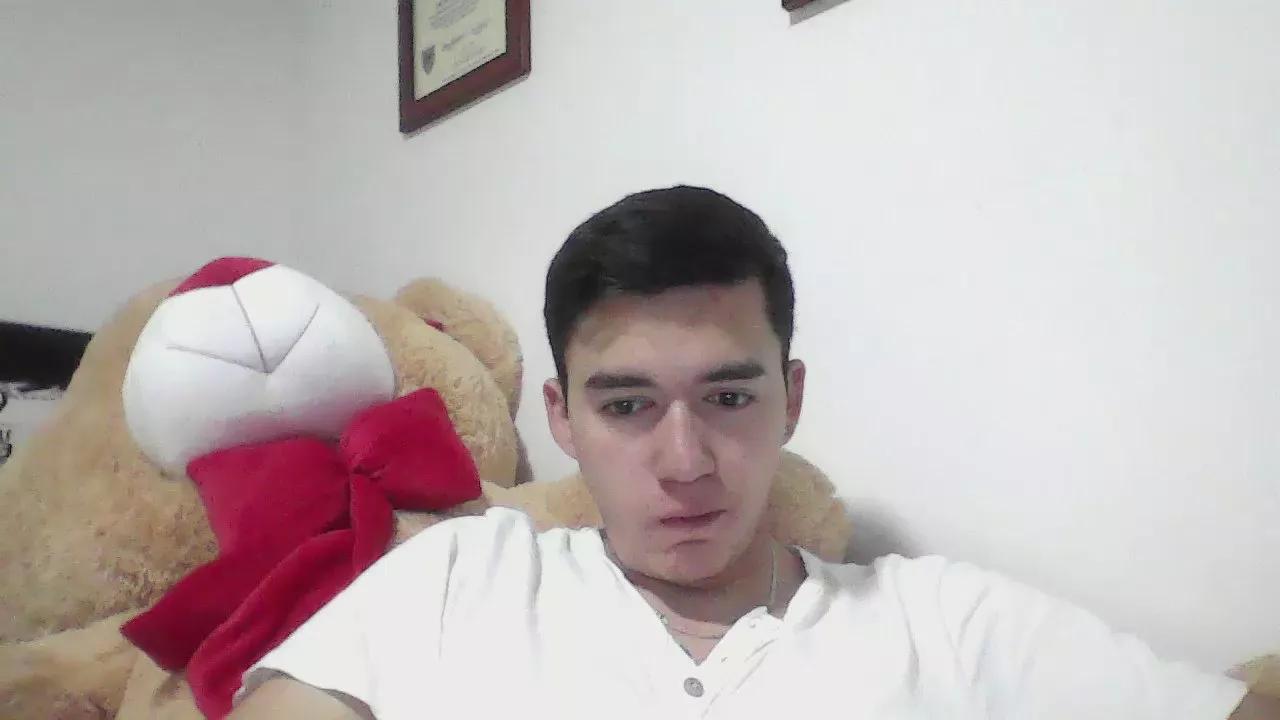 estebitan243 from Cam4