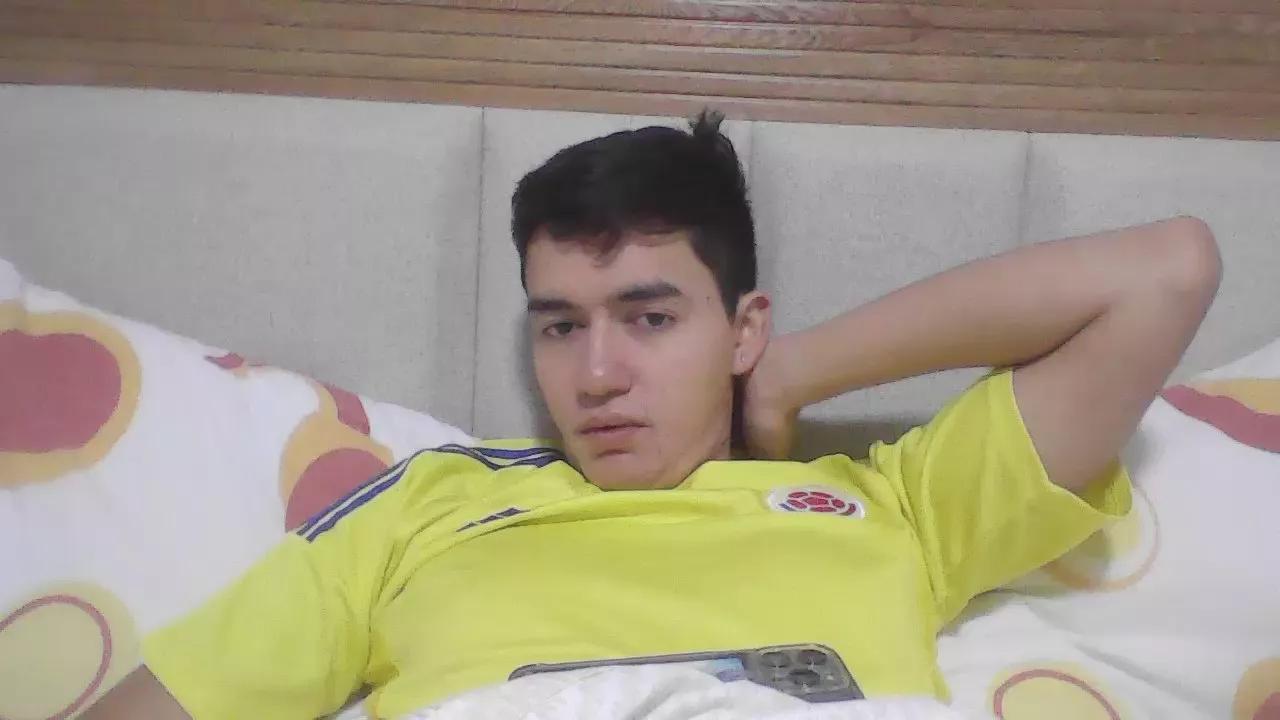 estebitan243 from Cam4