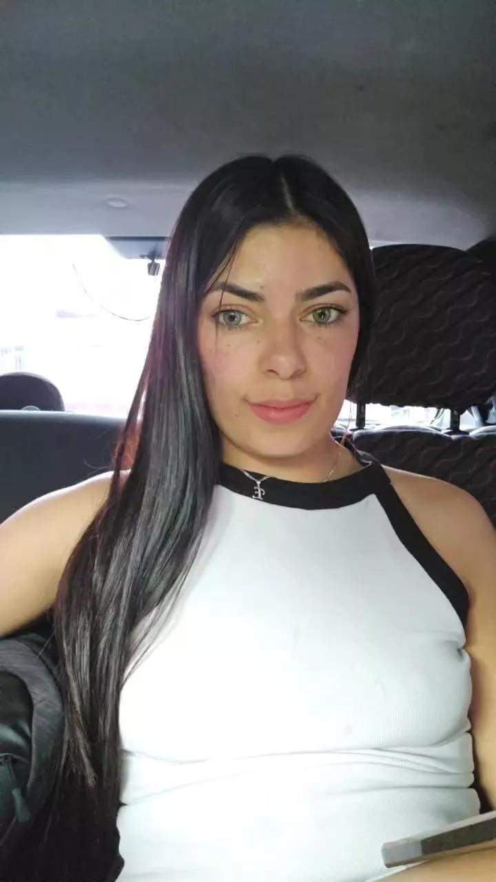 Estefanii_R from Cam4
