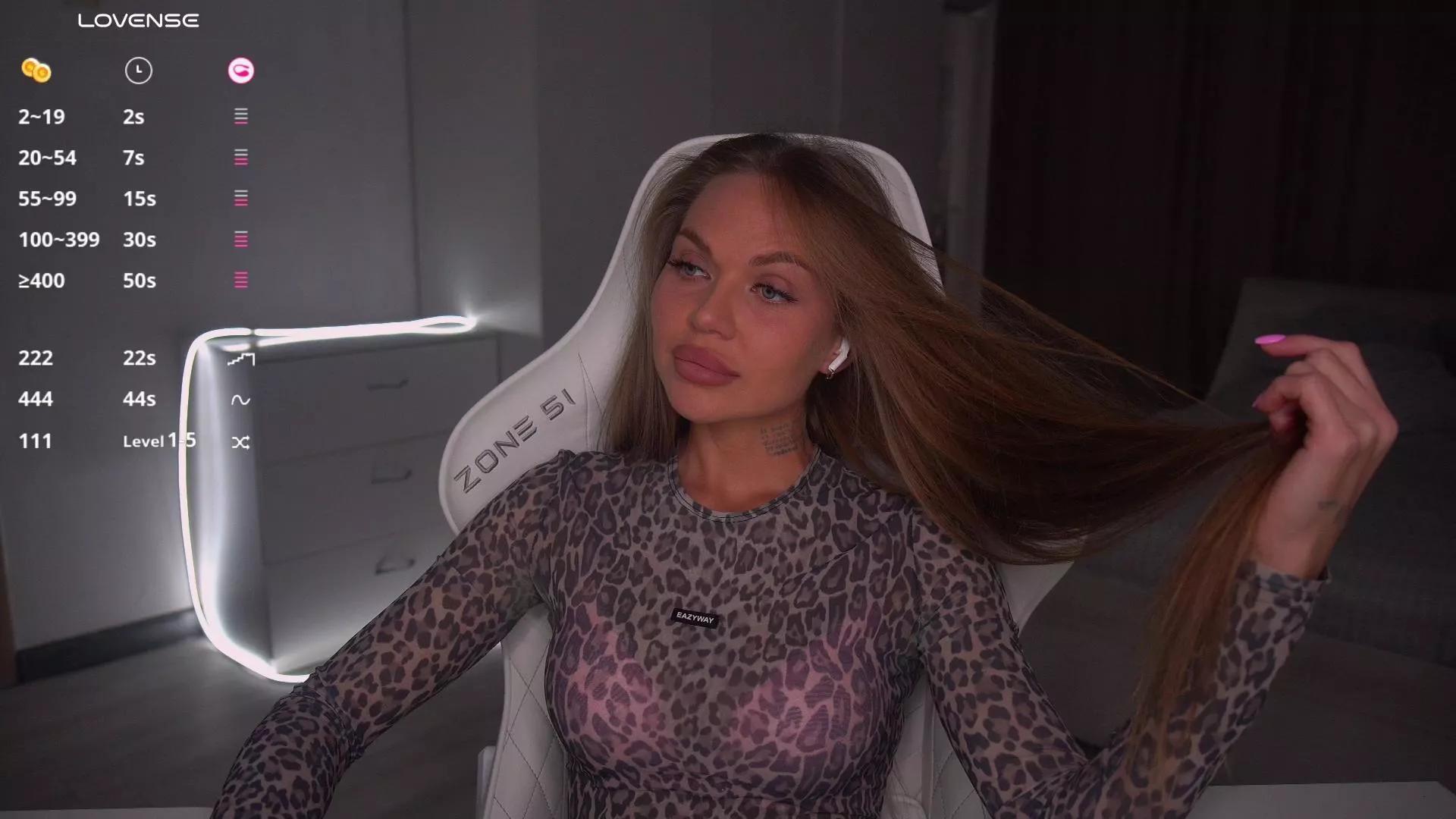 EvelinaFox from Cam4