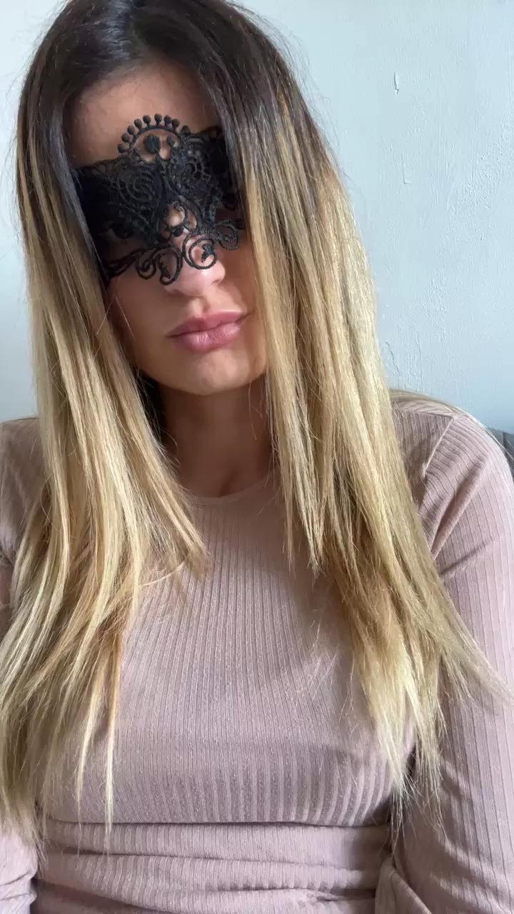 Evelyn909 from Cam4