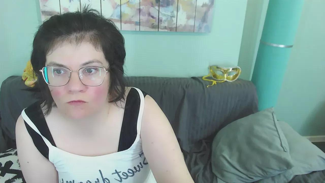 Everlie from Cam4