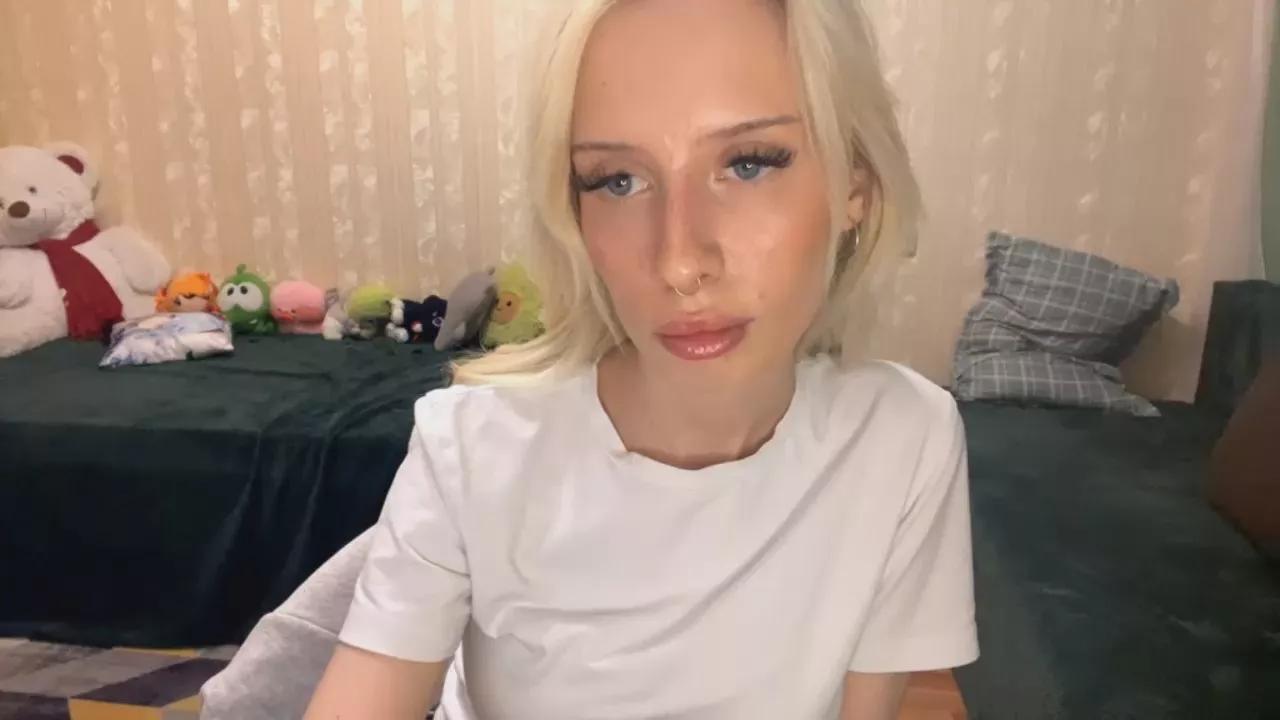 FlaviaSantin on Cam4