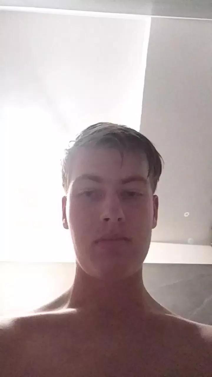 Franlol8 webcams show profile image 