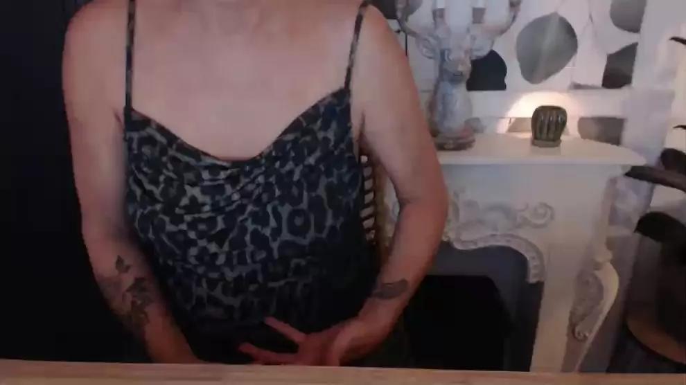 Frau_Nina webcams show profile image 