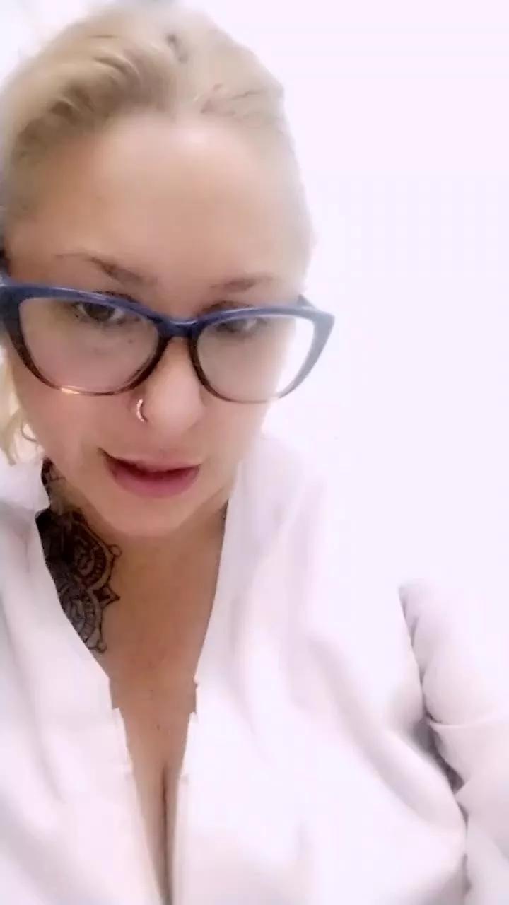 G_I_N_E_B_R_A webcams show profile image 