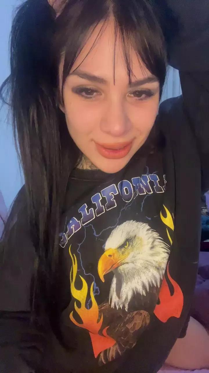Giaxxx_ webcams show profile image 