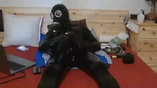 Gummikerl320 from Cam4