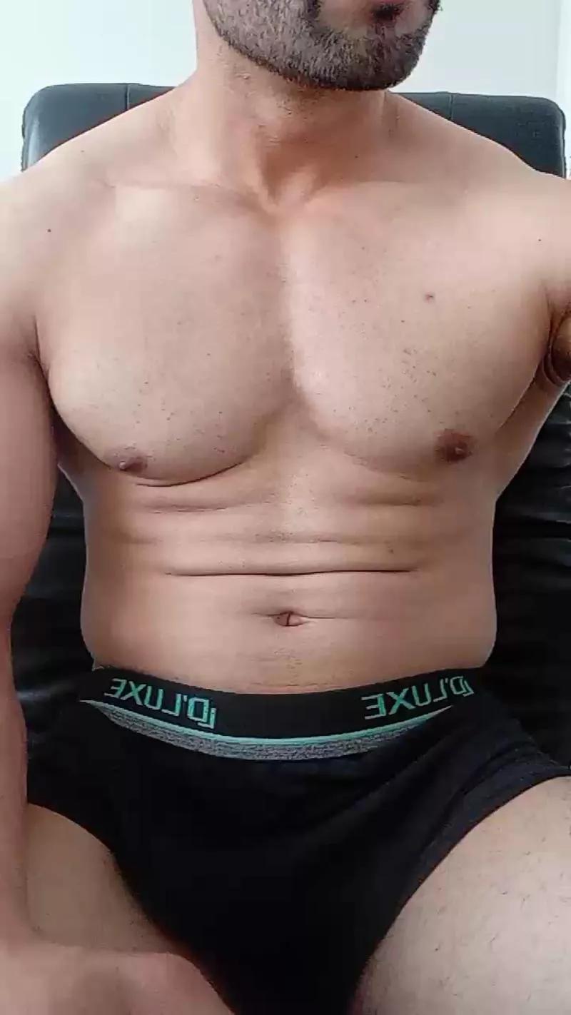 Gusstavo2025 from Cam4