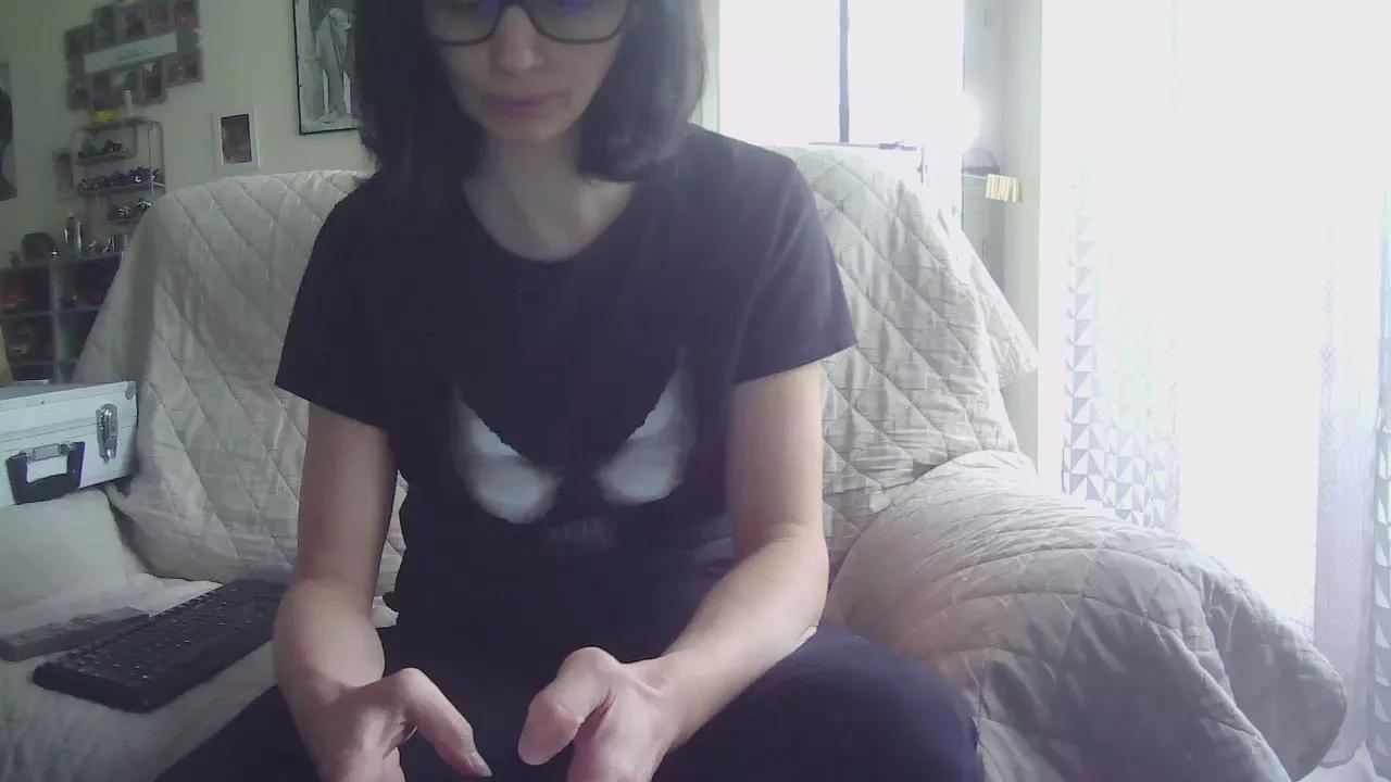 HAIRYCHIENNE on Cam4