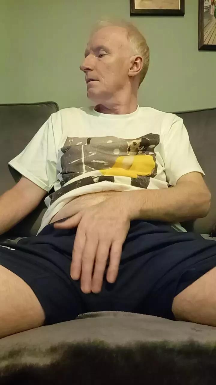 hammer694 from Cam4