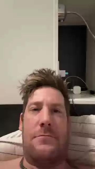 Heavenly_Guy on Cam4