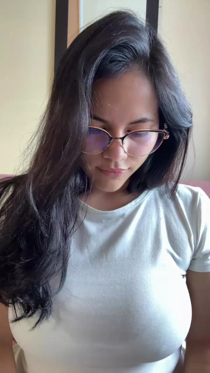 Helena_de_troya from Cam4