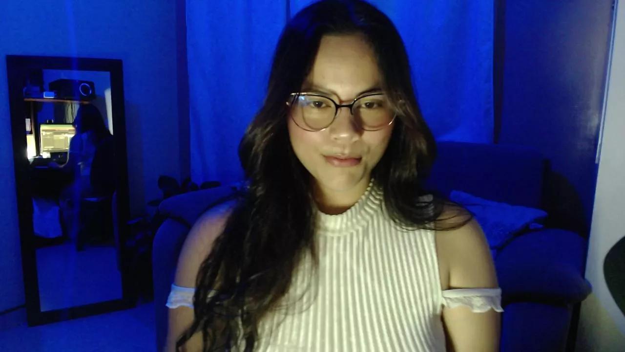 Helena_de_troya from Cam4