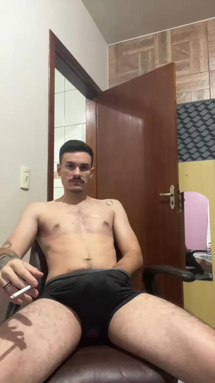 Henriquezaumm webcams show profile image 