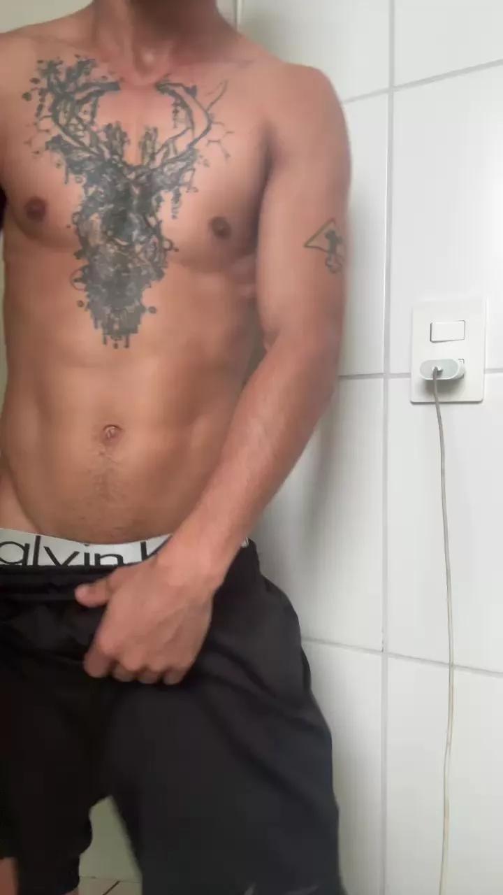 HevertonX on Cam4