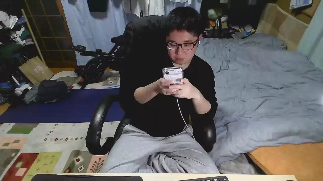 Hide3034 webcams show profile image 