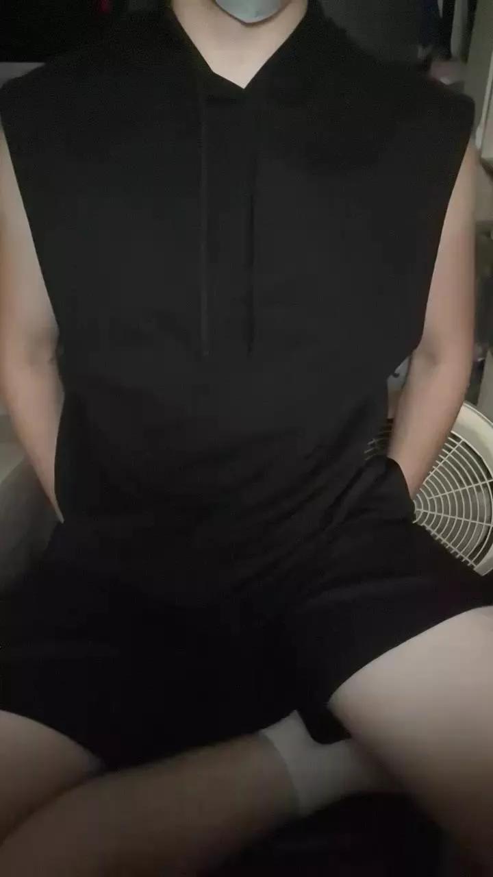 Hkrabs webcams show profile image 